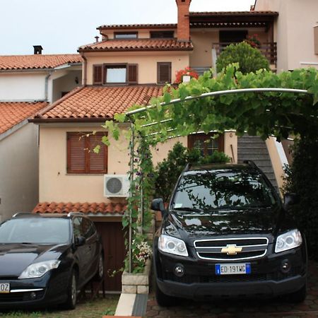Family Friendly Apartments Pula Dış mekan fotoğraf