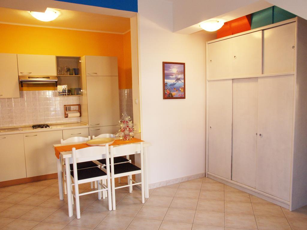 Family Friendly Apartments Pula Oda fotoğraf