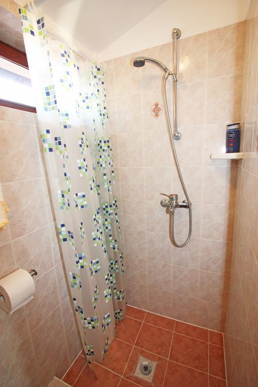 Family Friendly Apartments Pula Oda fotoğraf