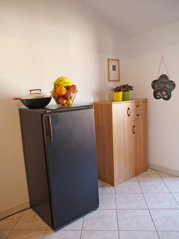 Family Friendly Apartments Pula Oda fotoğraf