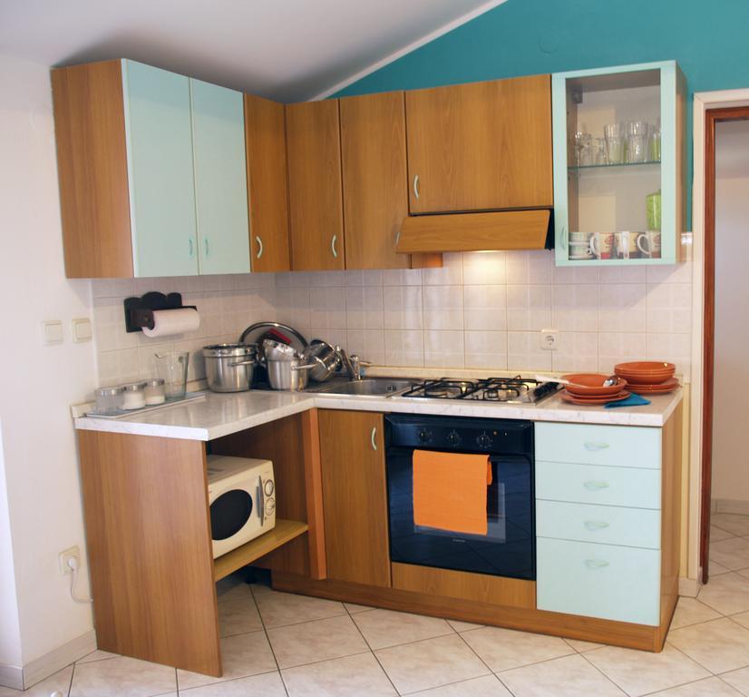 Family Friendly Apartments Pula Oda fotoğraf