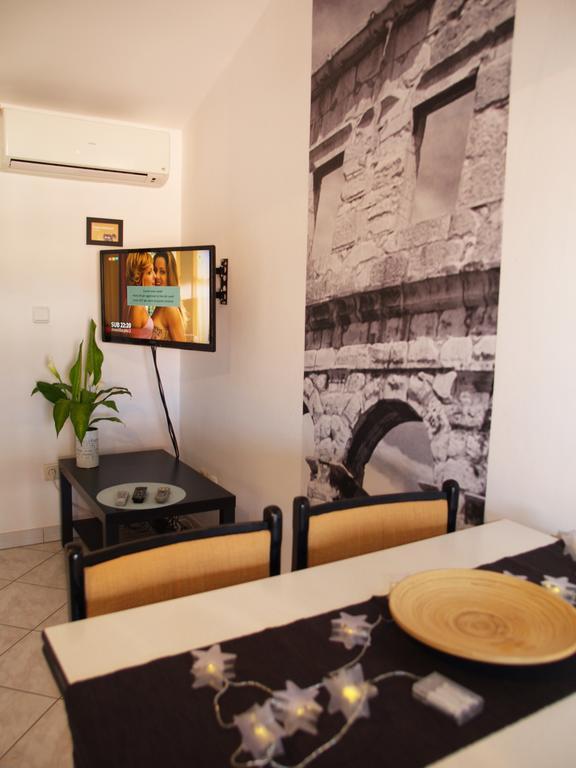 Family Friendly Apartments Pula Dış mekan fotoğraf