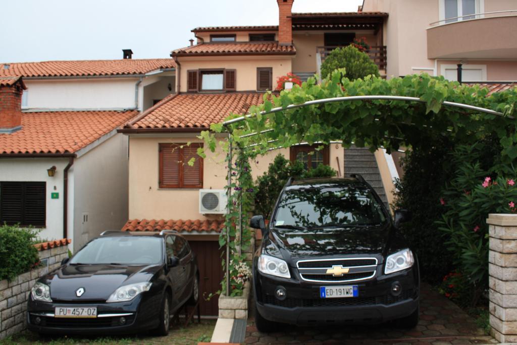 Family Friendly Apartments Pula Dış mekan fotoğraf